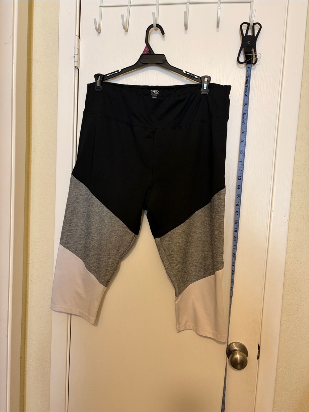 Athletic Works Black/Grey/White Colorblock Capri Leggings